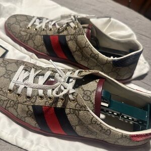 Classic Gucci interlocking Ace sneaker, men’s size 10